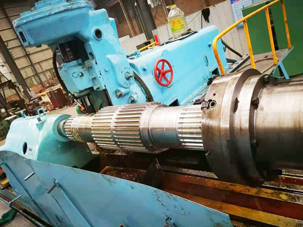 Large module gear cutting machine